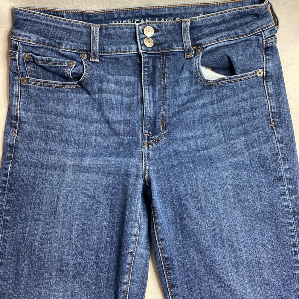American Eagle mid rise, Artist Flare Stretch Blue Jeans size 12 Short
